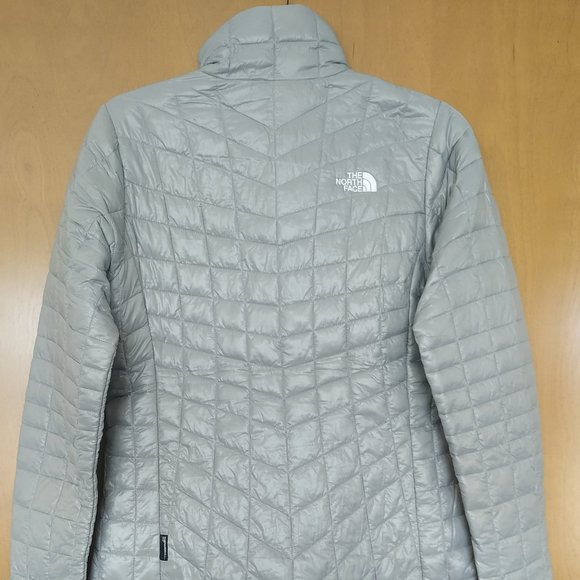 🆕The North Face Women's Thermoball Eco Jacket, Medium, Meld Grey, NWT, Auth. - Picture 2 of 5